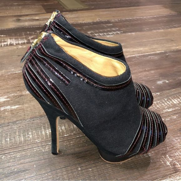 L.A.M.B. high heel booties black w/red stitching size 8M - Picture 3 of 9